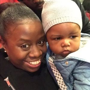 Meet your Posher, Dionna